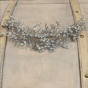 Wedding rhinestone hairpiece